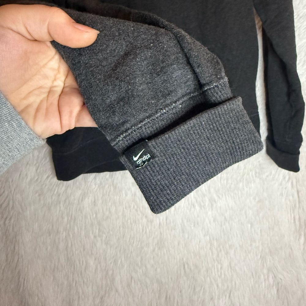 Nike Men's Dark Gray Crewneck Sweater